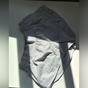 Lululemon Hotty-Hot Low Rise Short 2.5”